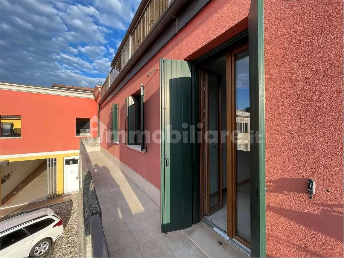 Appartamento in affitto a Concamarise