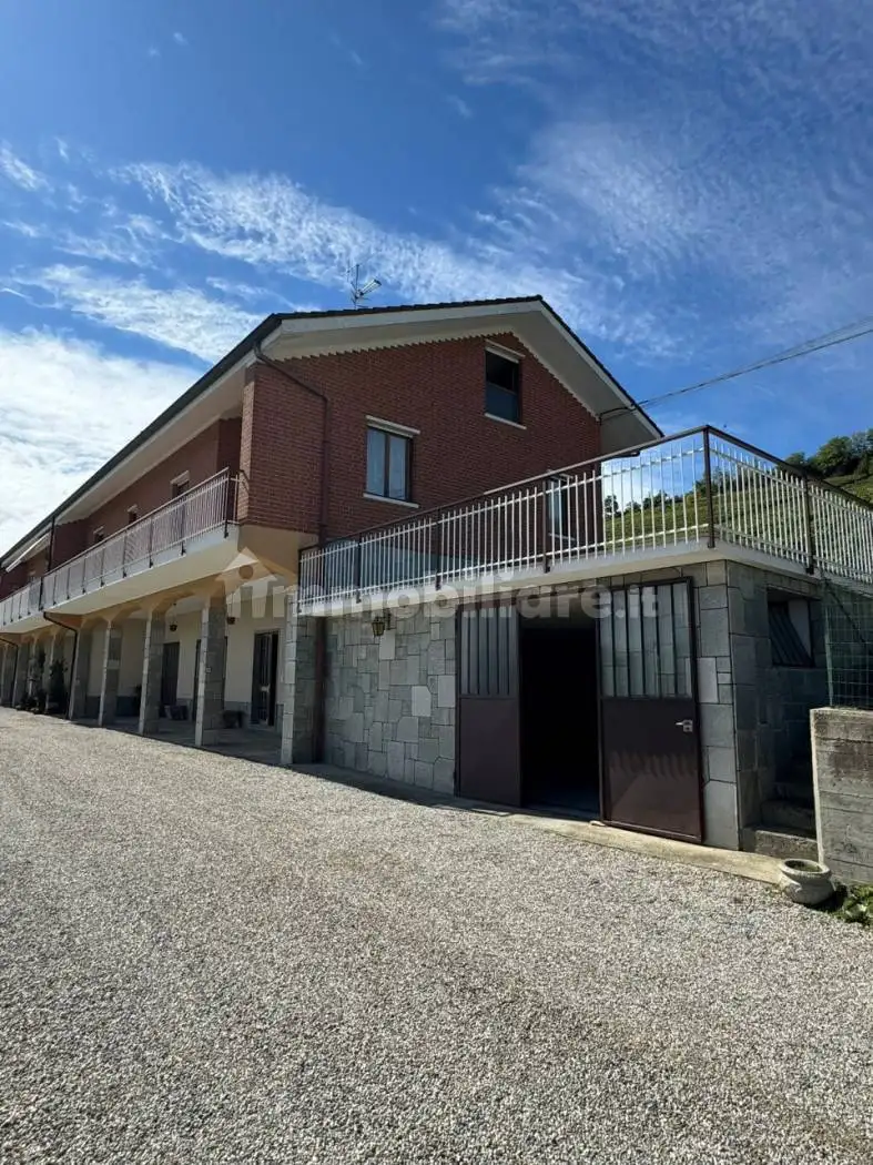 Casa indipendente in vendita a Barolo