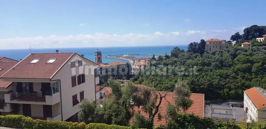 Bilocale ottimo stato, piano rialzato, Porto Maurizio, Imperia - foto 4