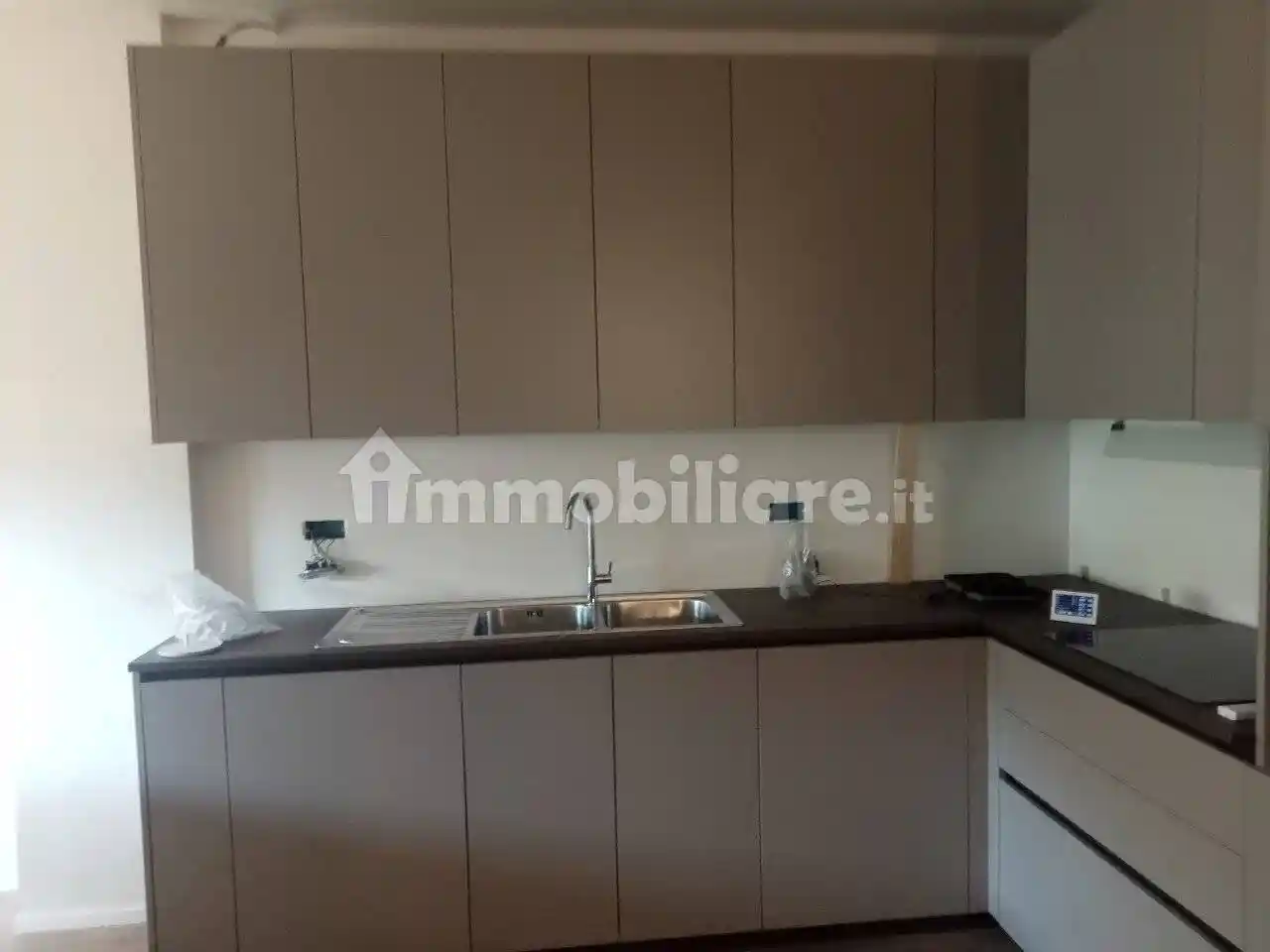 Trilocale ottimo stato, secondo piano, Porto, Pesaro - foto 2