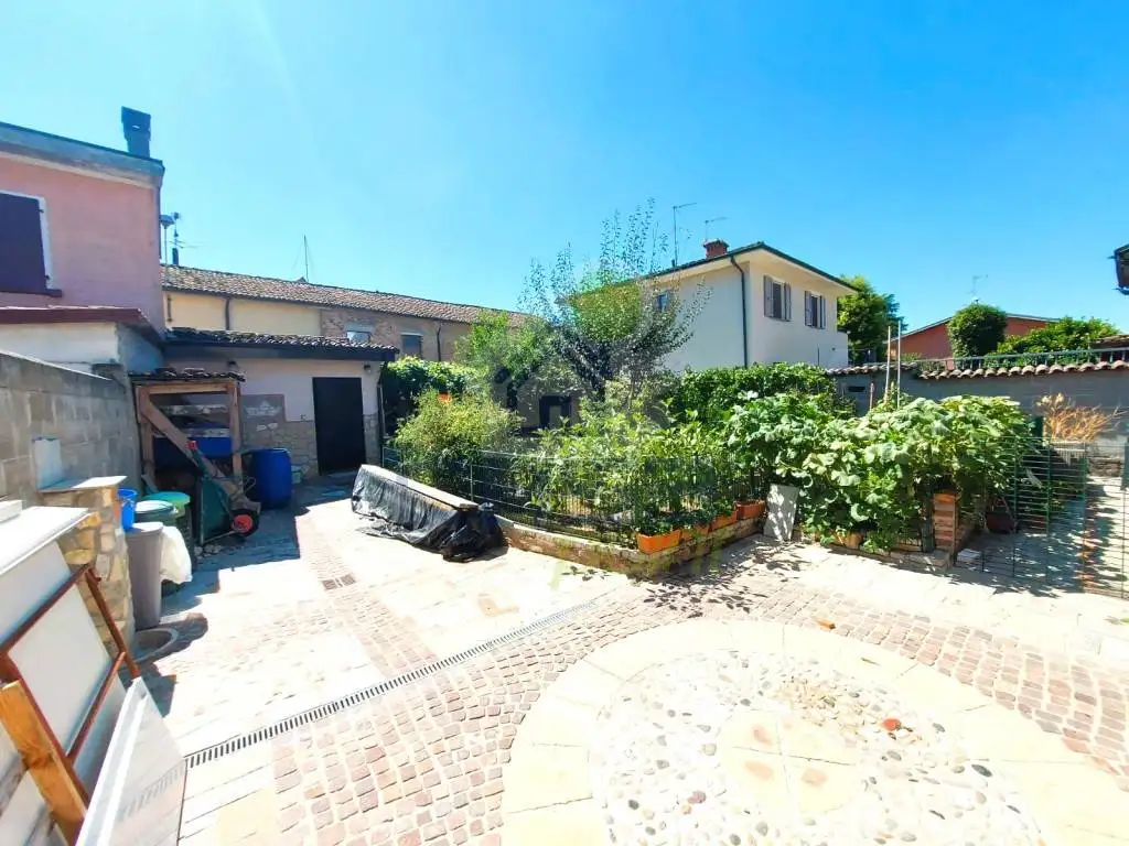 Terratetto plurifamiliare via Giuseppe Garibaldi, Corno Giovine - foto 4