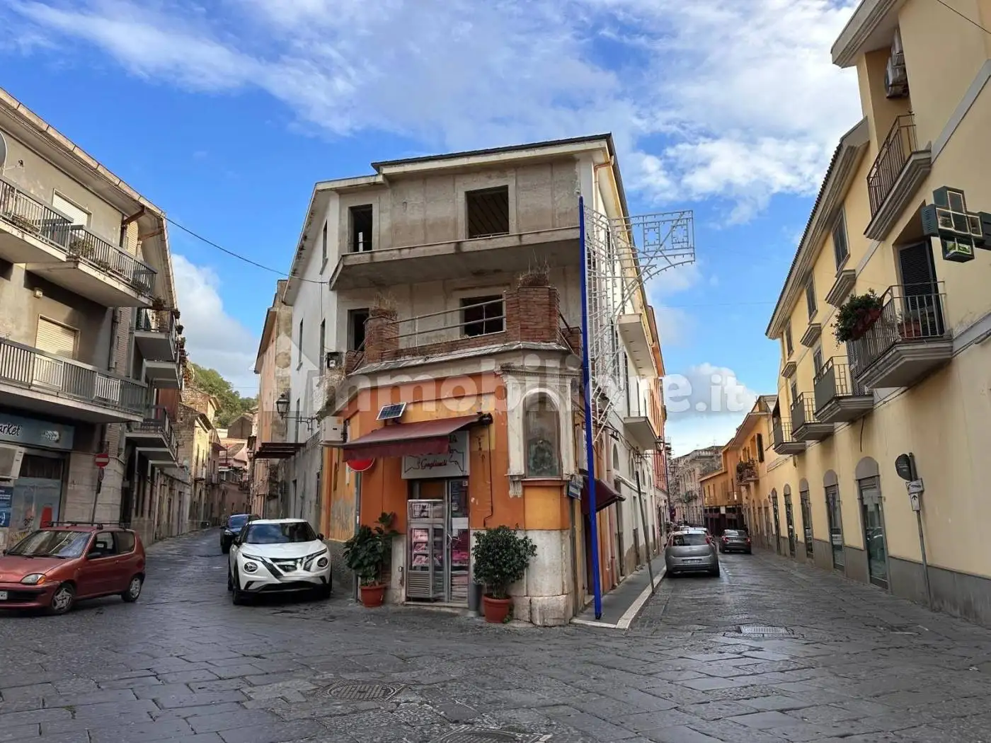Palazzo - Edificio in vendita a Maddaloni