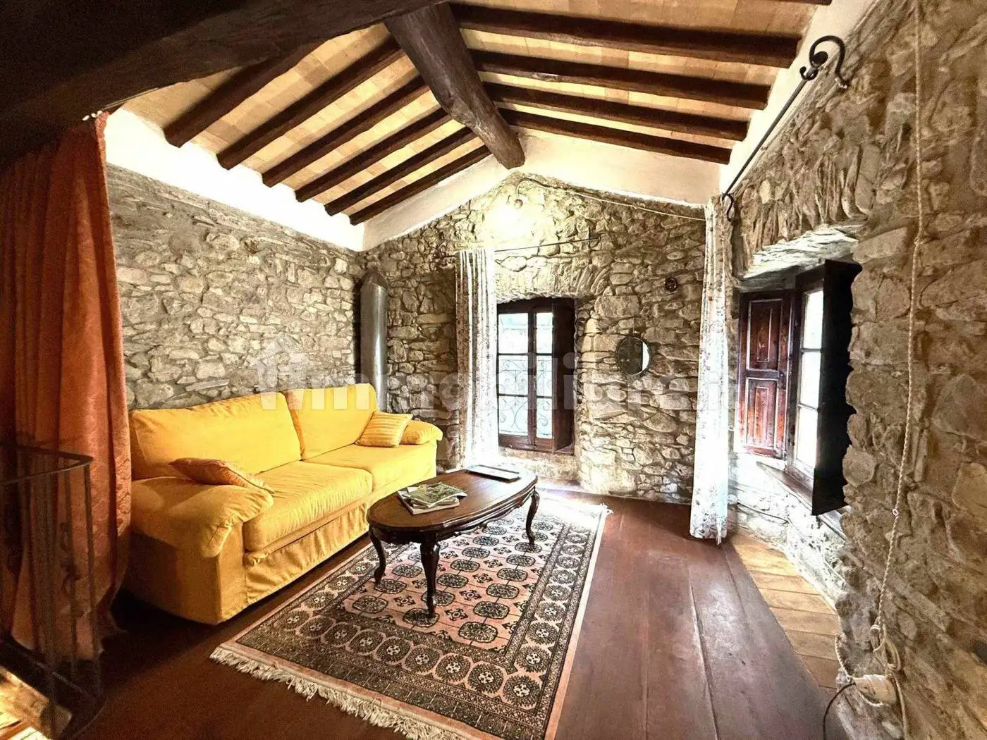 Casa indipendente in vendita a Comano