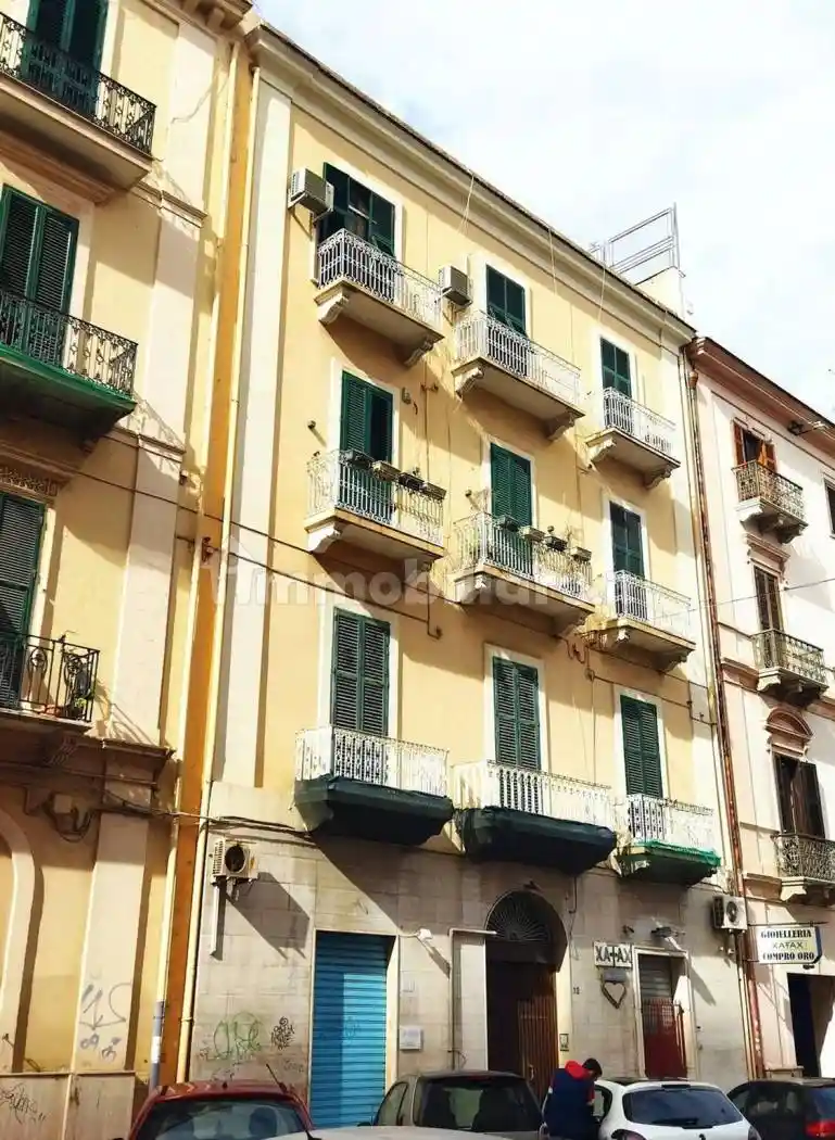 Appartamento in affitto a Taranto