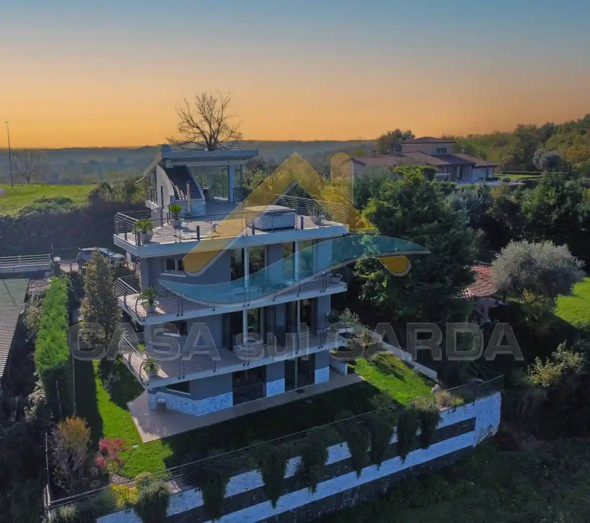 Villa in vendita a Peschiera del Garda