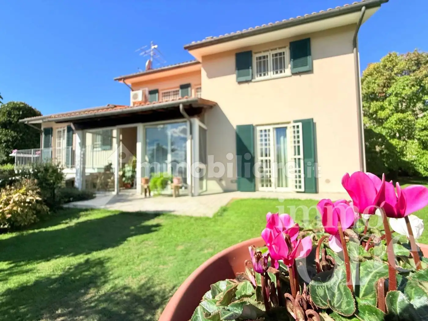 Villa in vendita a Buti