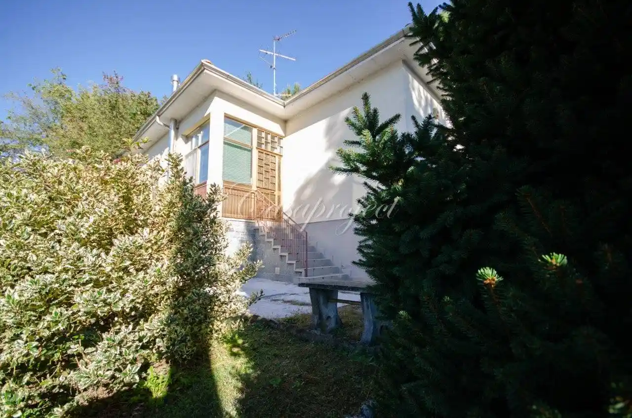 Villa unifamiliare via Martiri di Cefalonia 46, Ronchi, Gallarate - foto 2