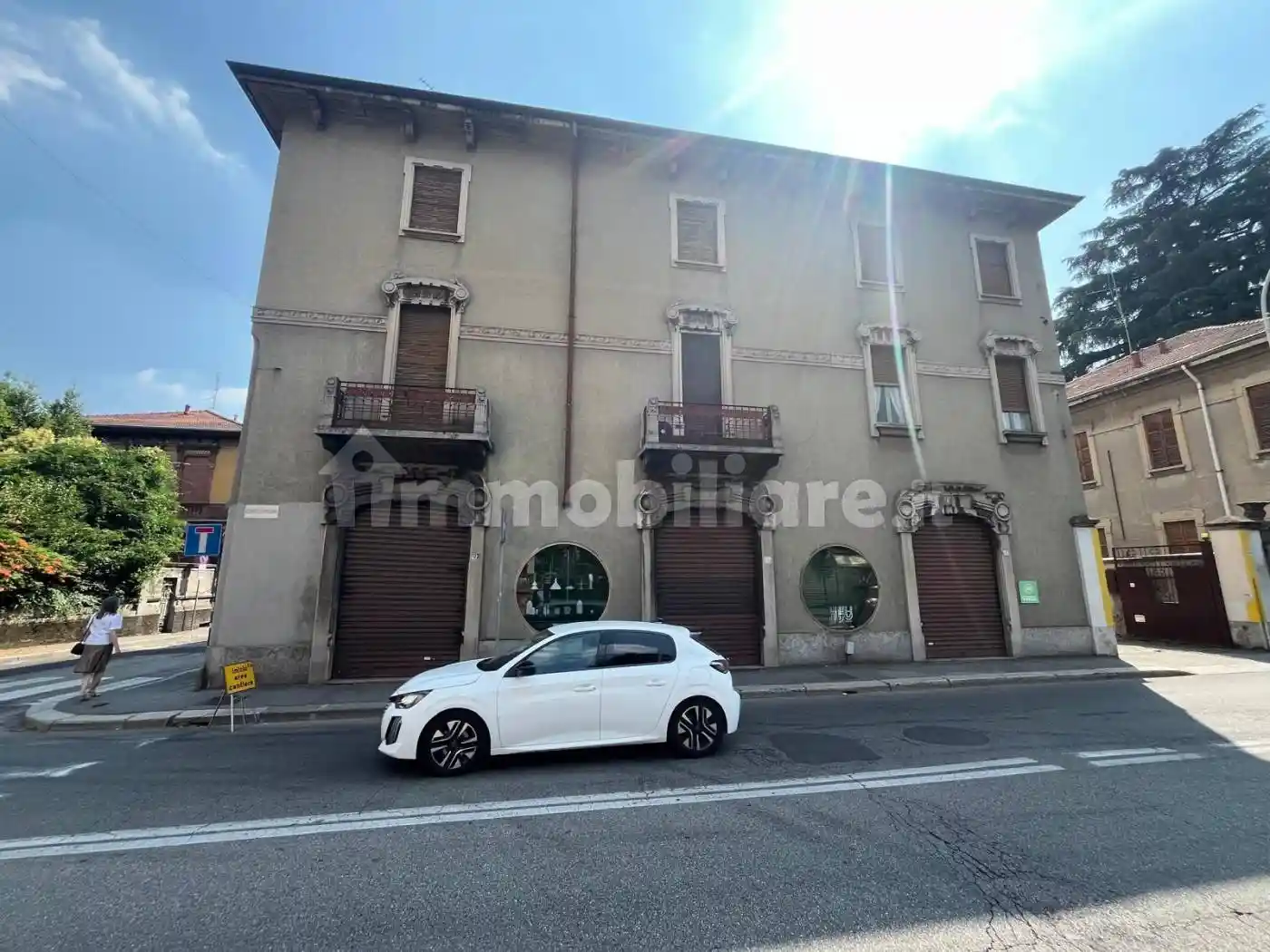 Palazzo - Edificio in vendita a Legnano