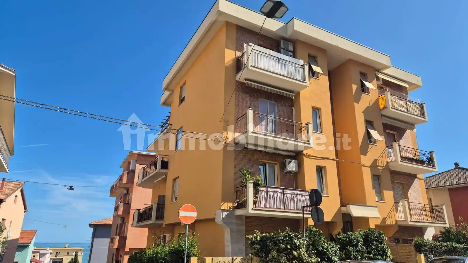 Appartamento in vendita a Falconara Marittima