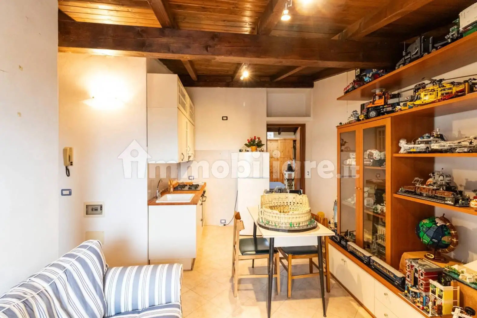 Bilocale via Borgo delle Noci 1, Civate - foto 2