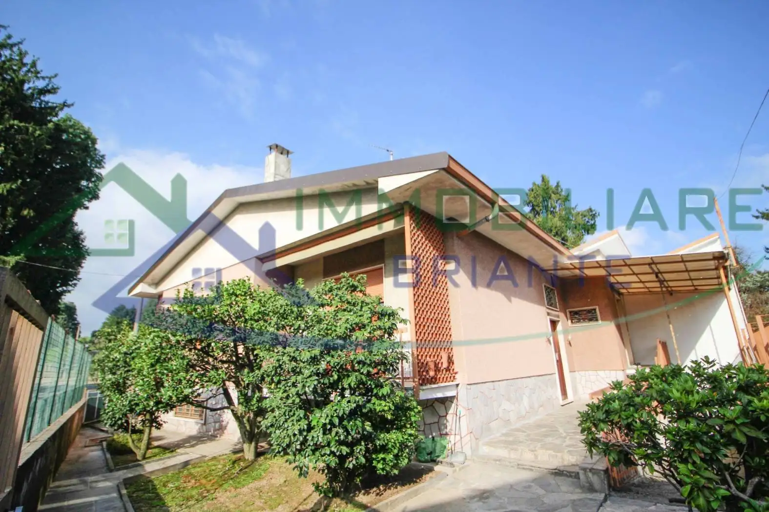 Villa in vendita a Casorate Sempione