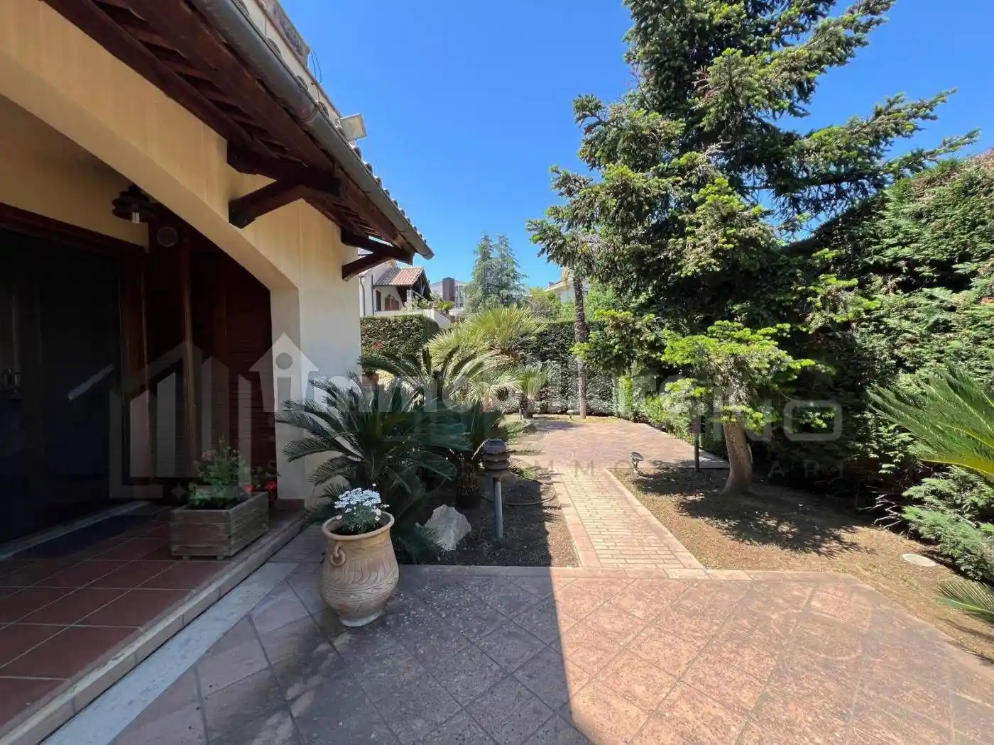 Villa bifamiliare via  Sandro Botticelli Loc .ta' Sant'agostino 4, Roges, Rende - foto 2