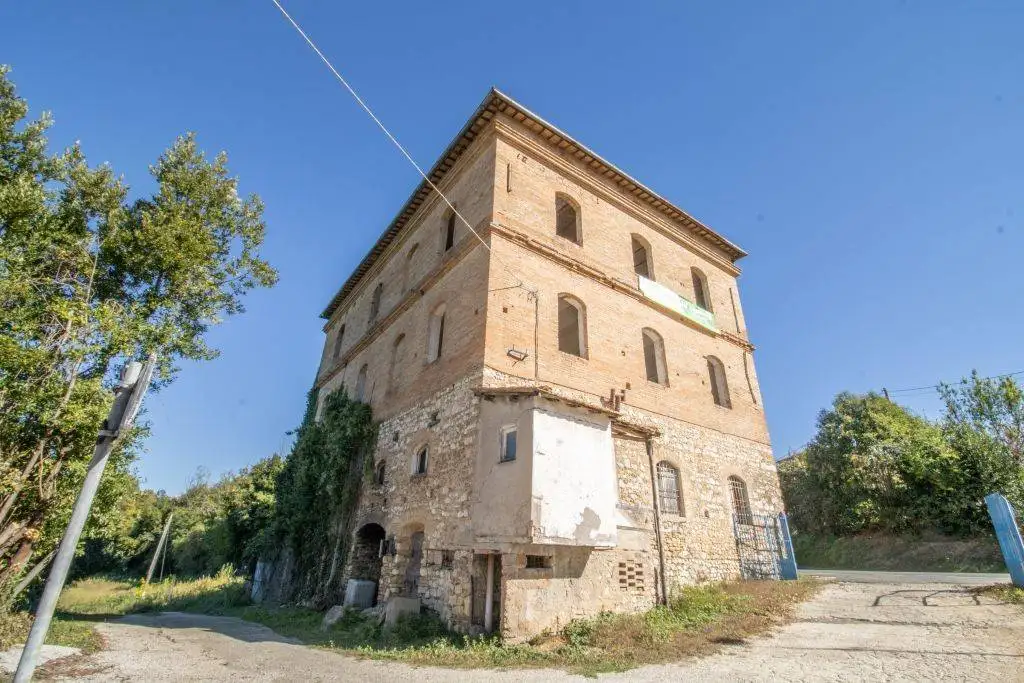 Palazzo - Edificio in vendita a Cantalupo in Sabina