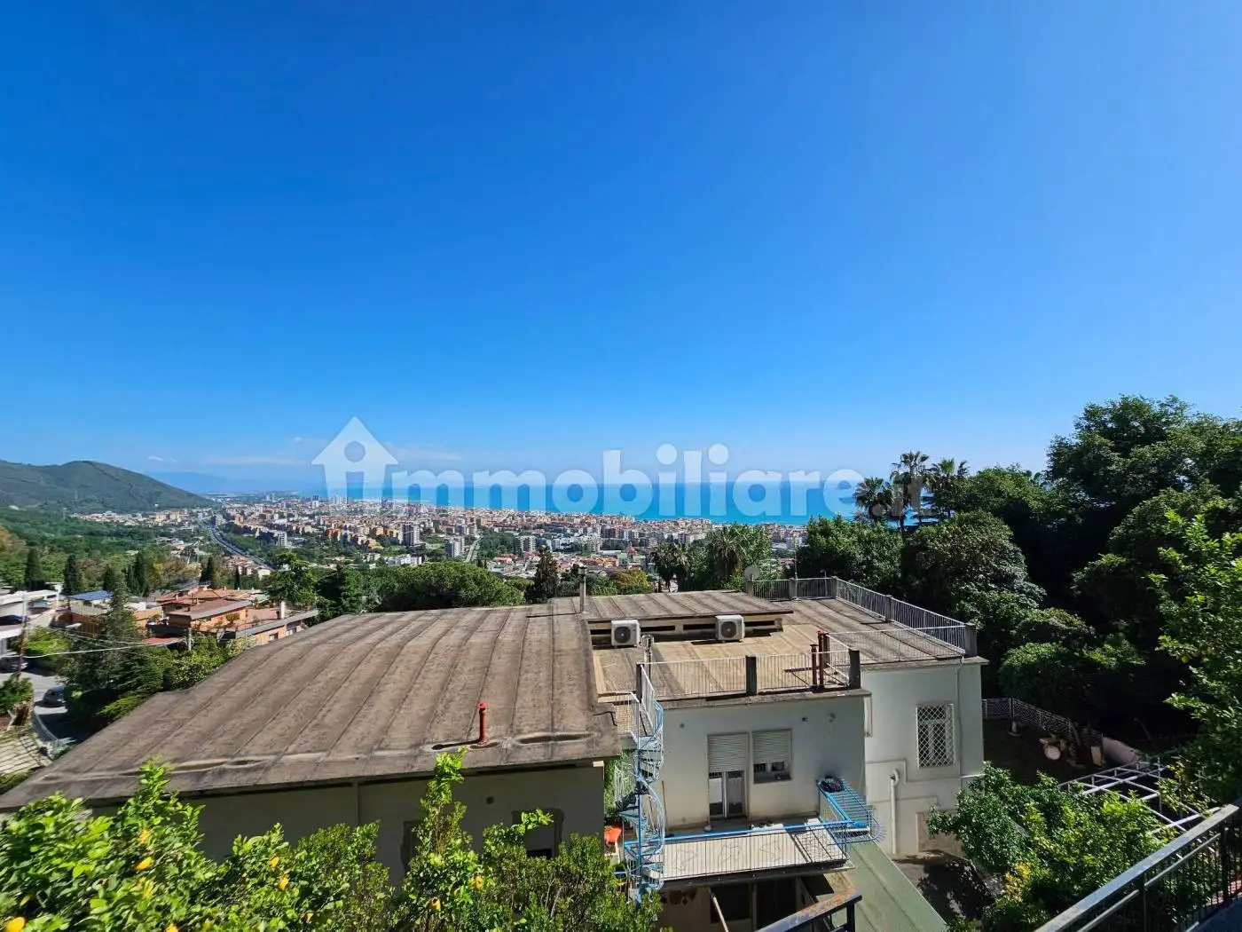 Appartamento in vendita a Salerno