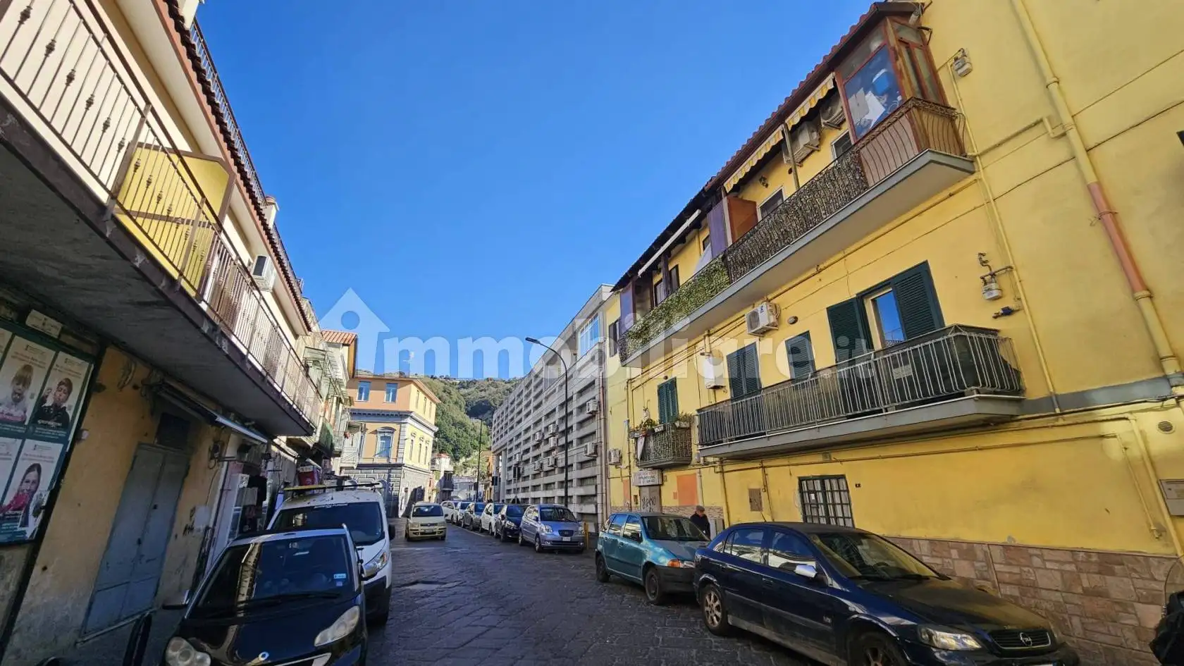 Appartamento in vendita a Napoli