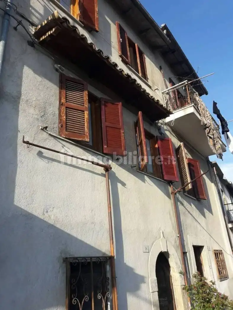 Villa unifamiliare via Del Chiasso, 26, Centro, Borgorose - foto 2