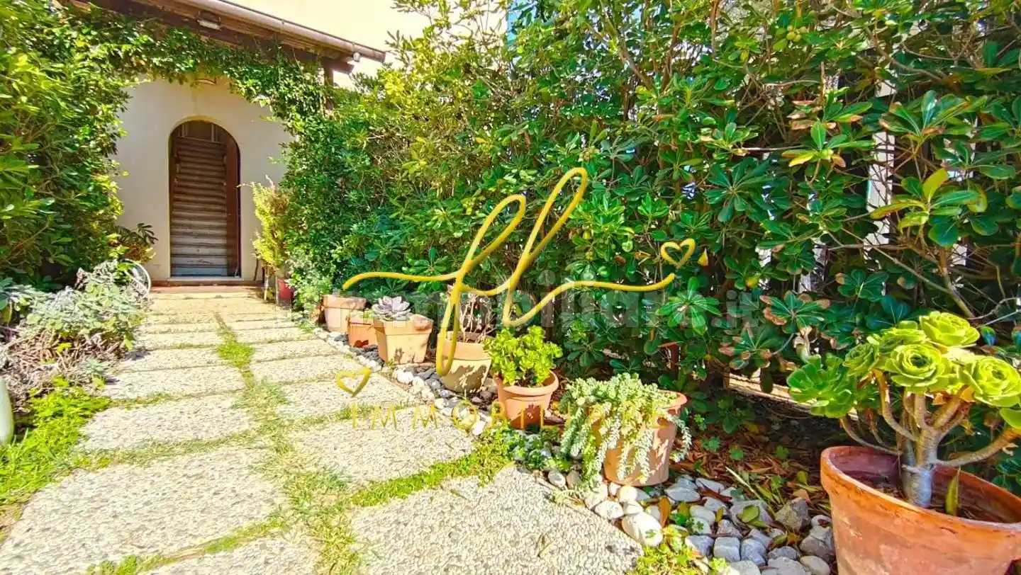 Casa indipendente in vendita a Piombino