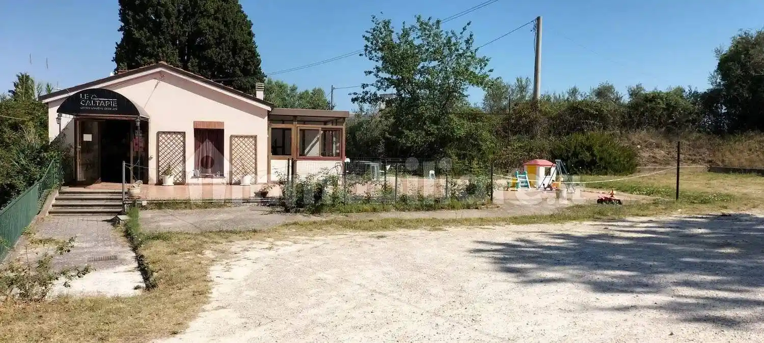 Villa unifamiliare Contrada Santa Liberata, 107, Centro, Lanciano - foto 3