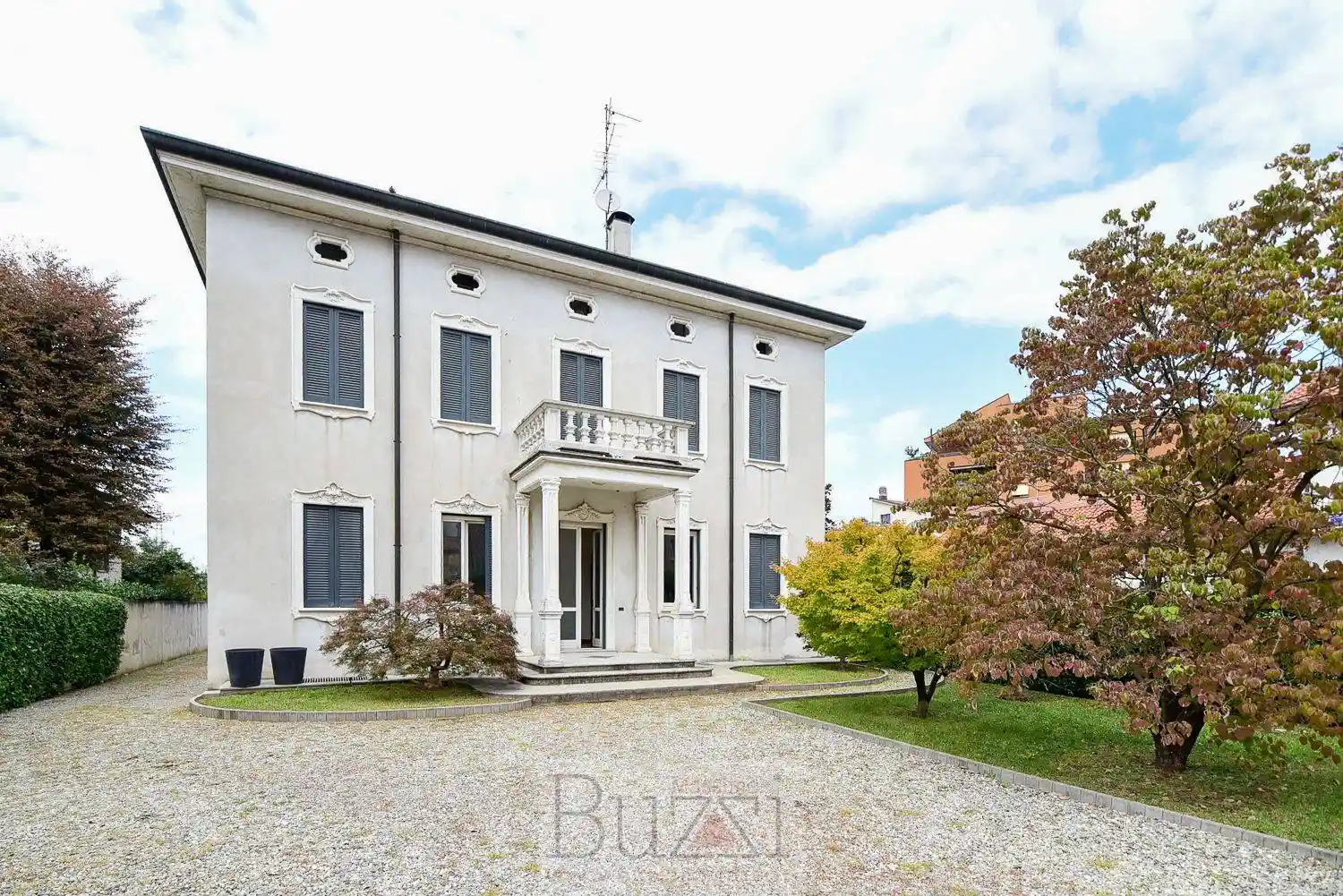 Villa in vendita a Meda