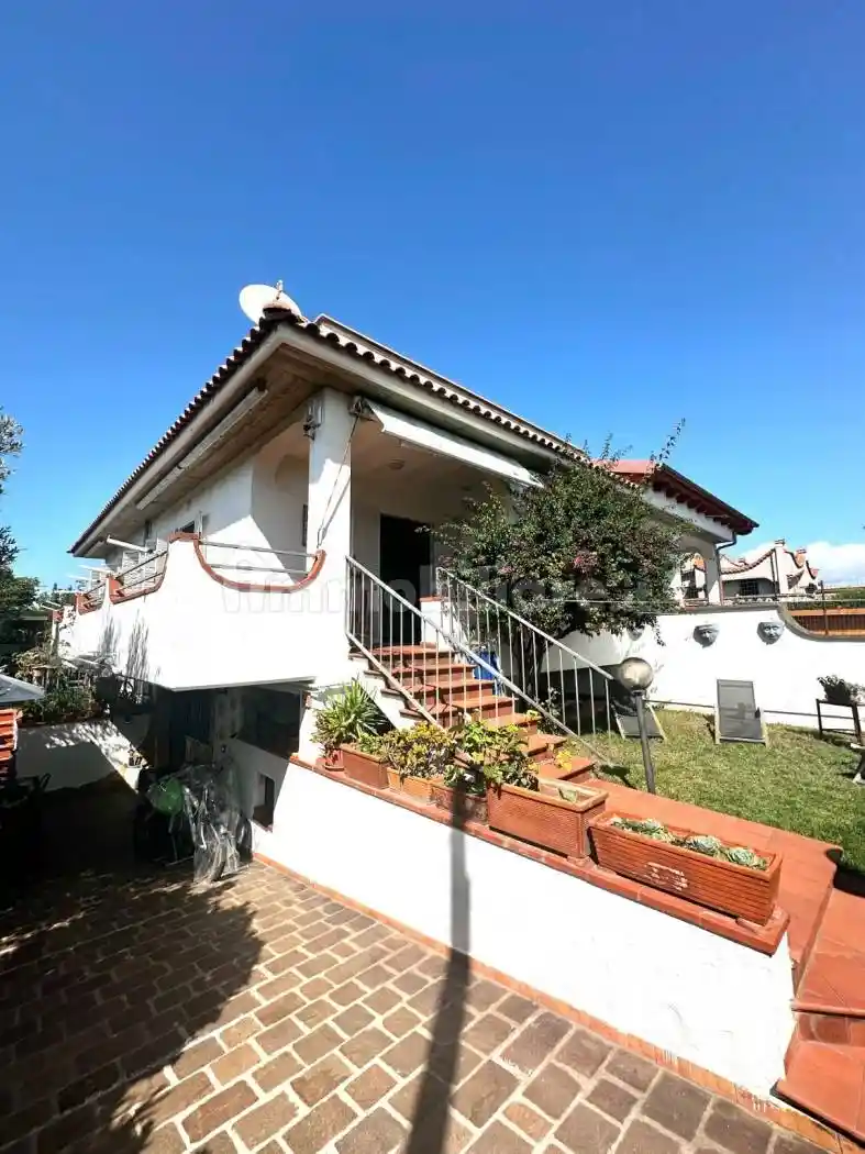 Villa in vendita a Fiumicino