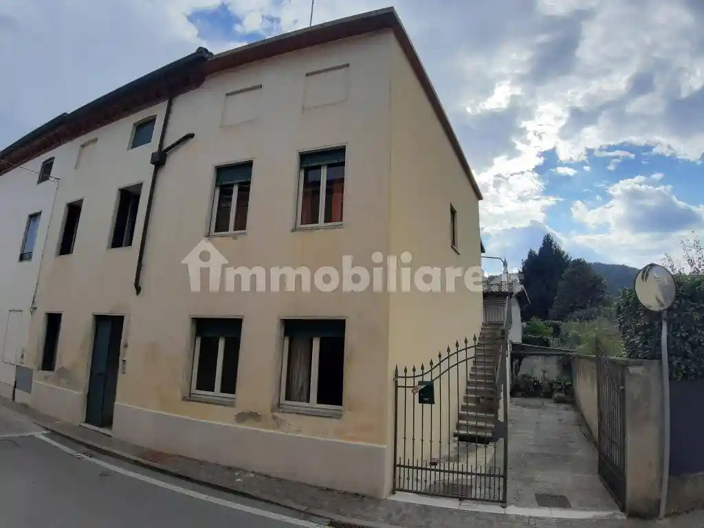 Casa indipendente in vendita a Isola Vicentina