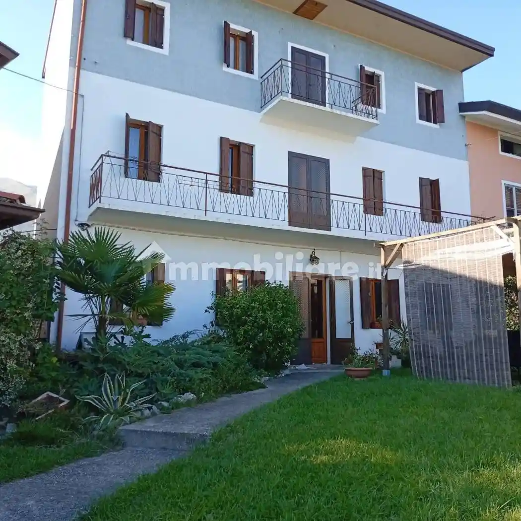 Casa indipendente in vendita a Aviano