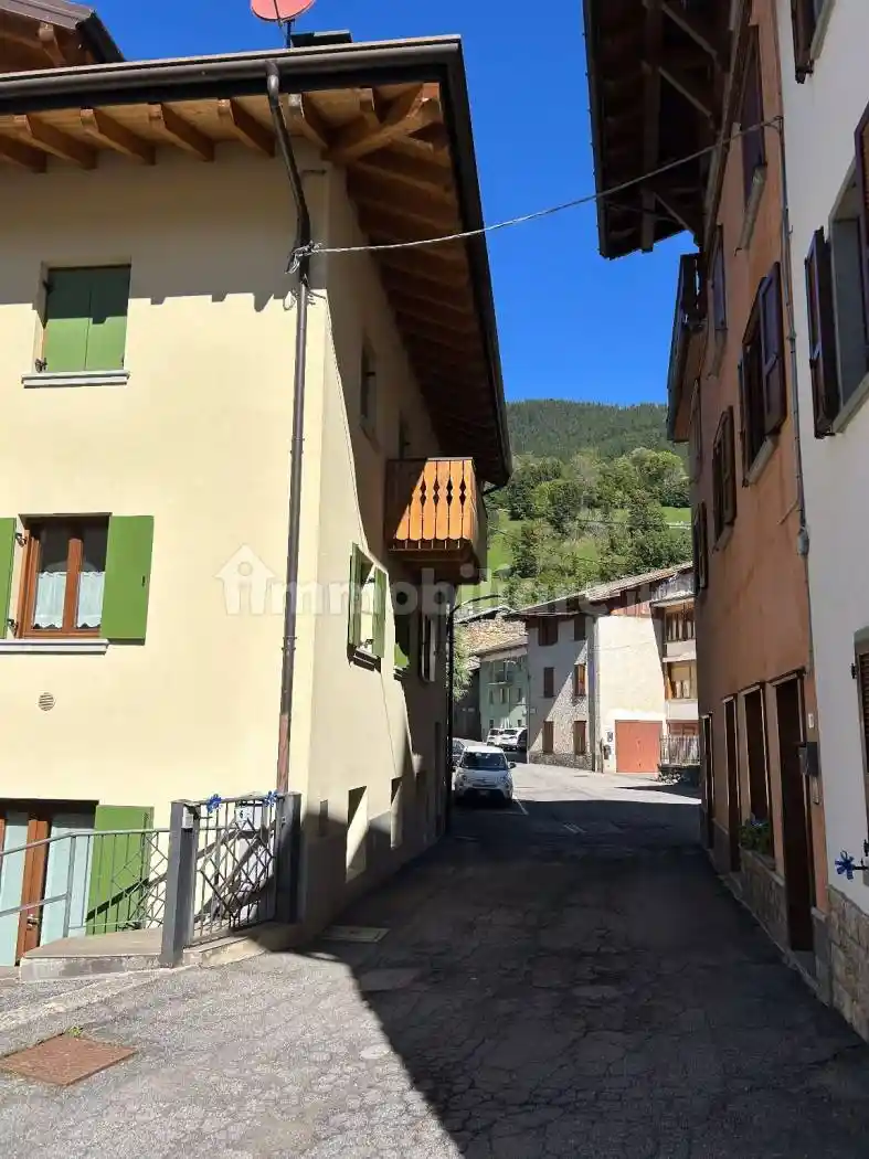 Trilocale via San Rocco 6, Pezzolo, Vilminore di Scalve - foto 2