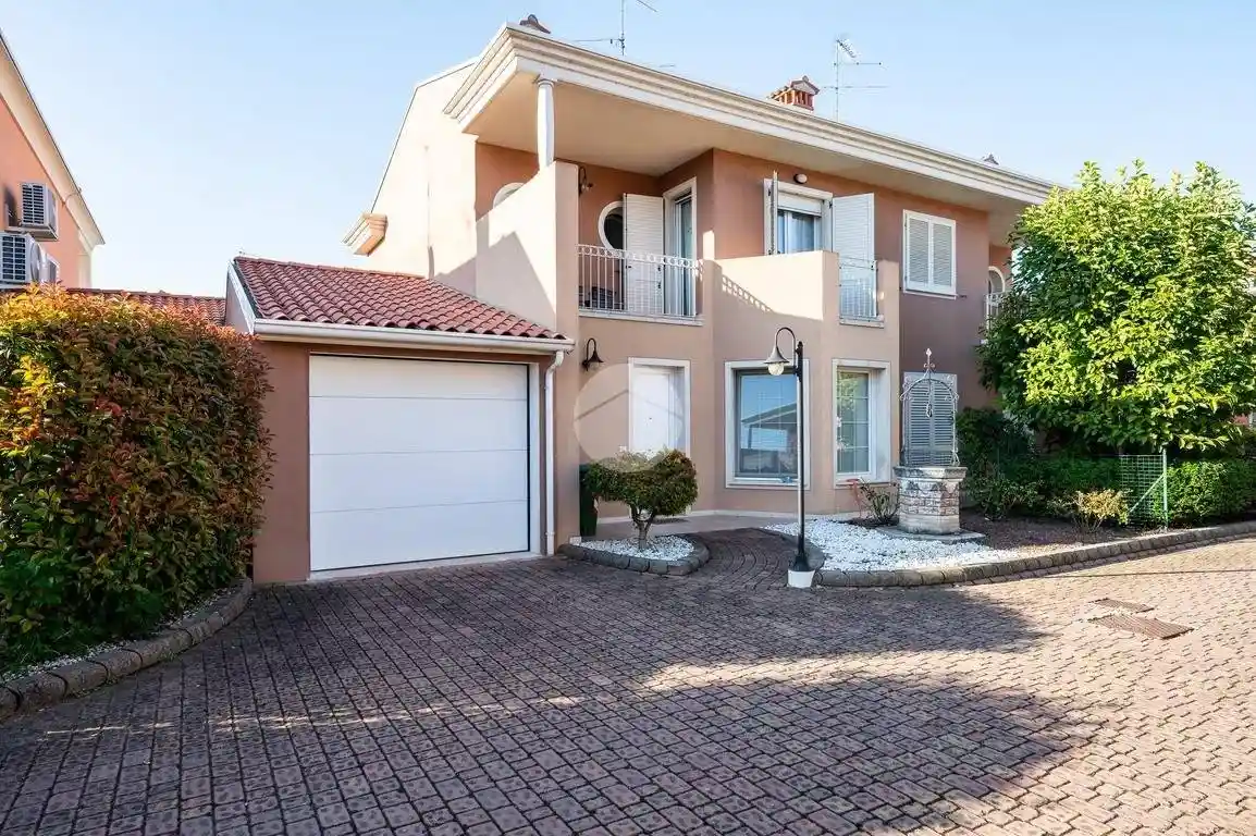 Villetta a schiera in vendita a Curtatone