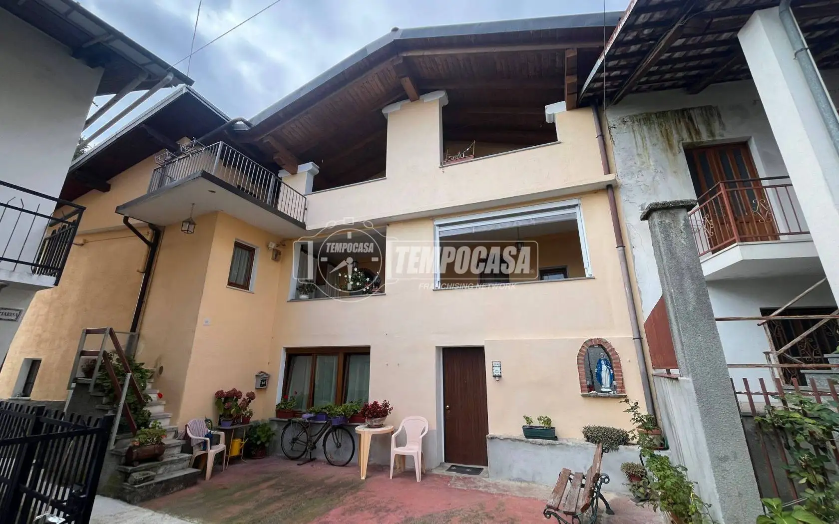 Casa indipendente in vendita a Castelnuovo Nigra