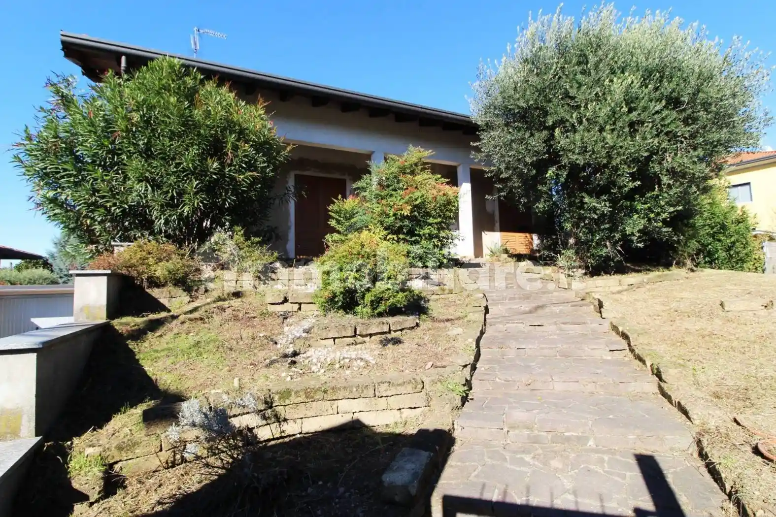 Villa in vendita a Gorla Minore