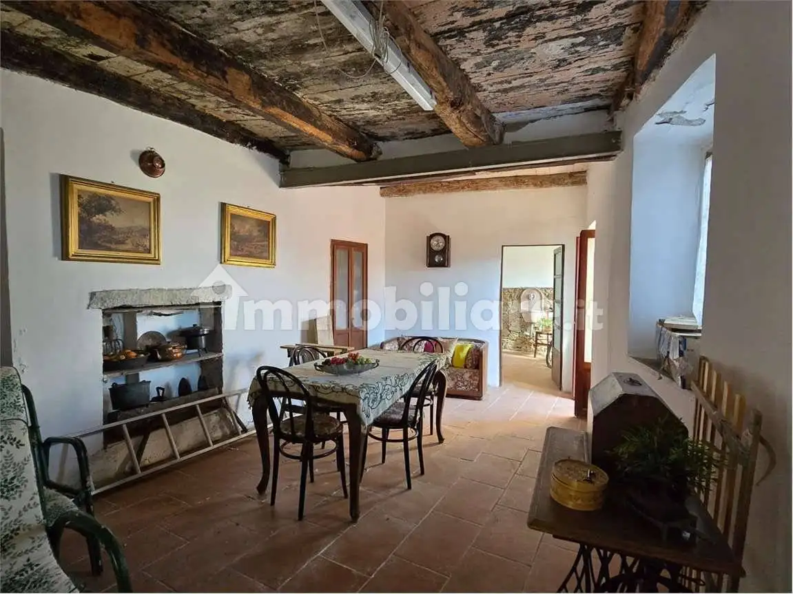 Casa indipendente in vendita a Casale Corte Cerro