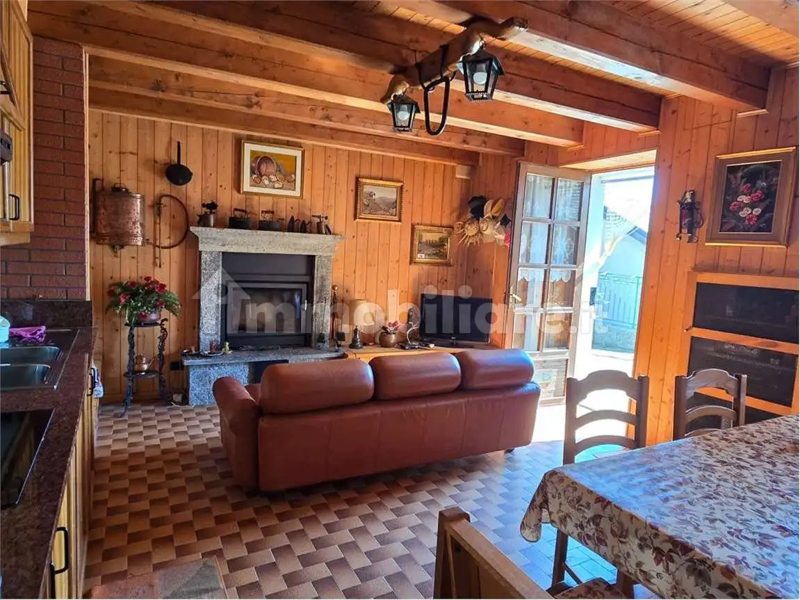 Terratetto unifamiliare via fornaccio, Arzo Ricciano, Casale Corte Cerro - foto 3