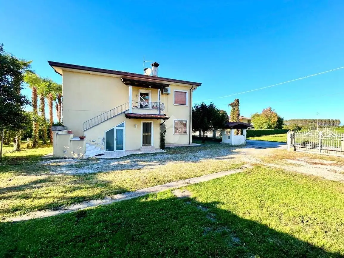 Villa in vendita a Chions