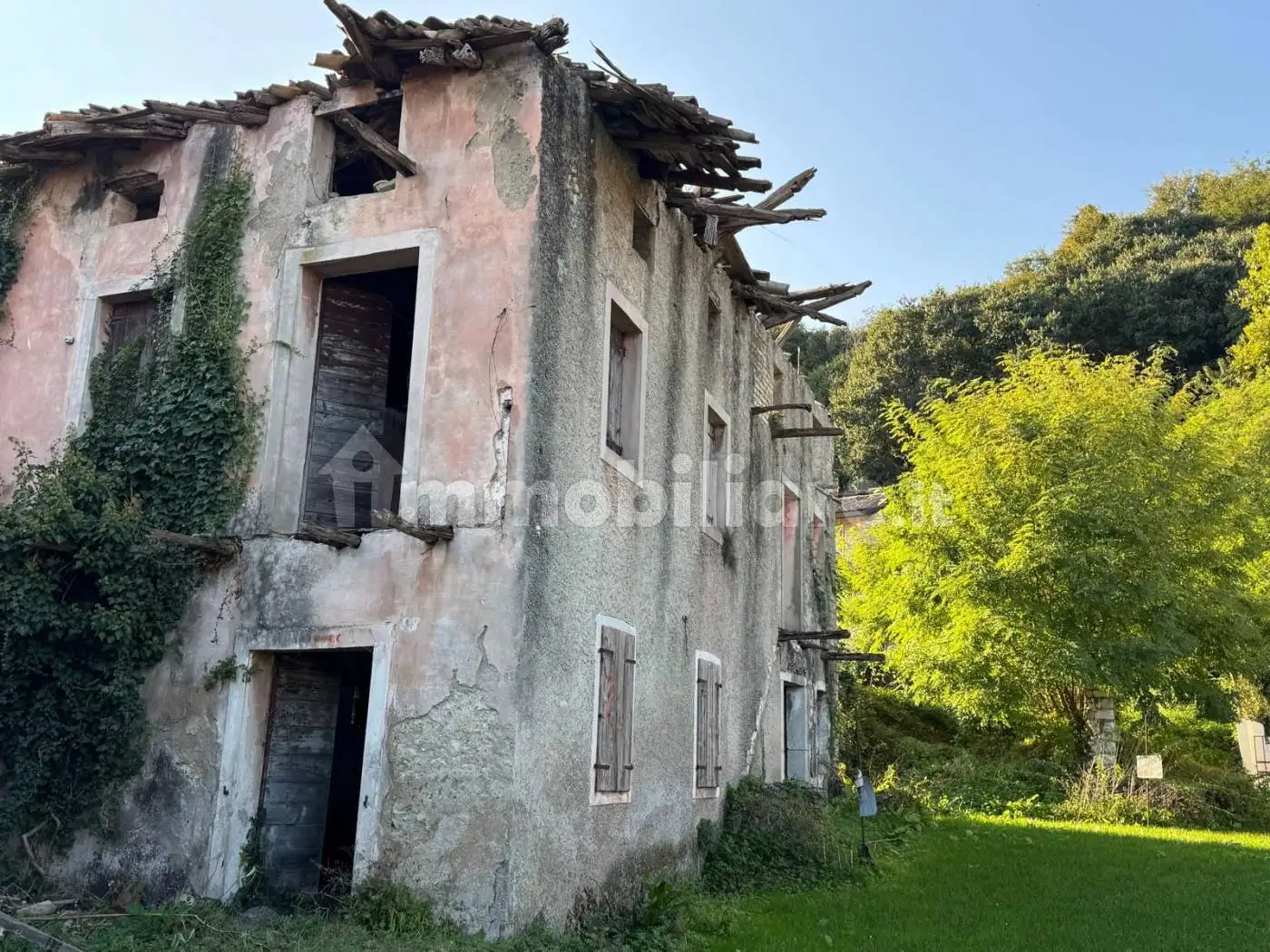 Rustico - Casale in vendita a Polcenigo