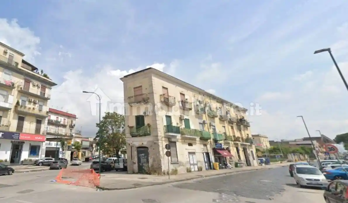 Appartamento in vendita a Napoli