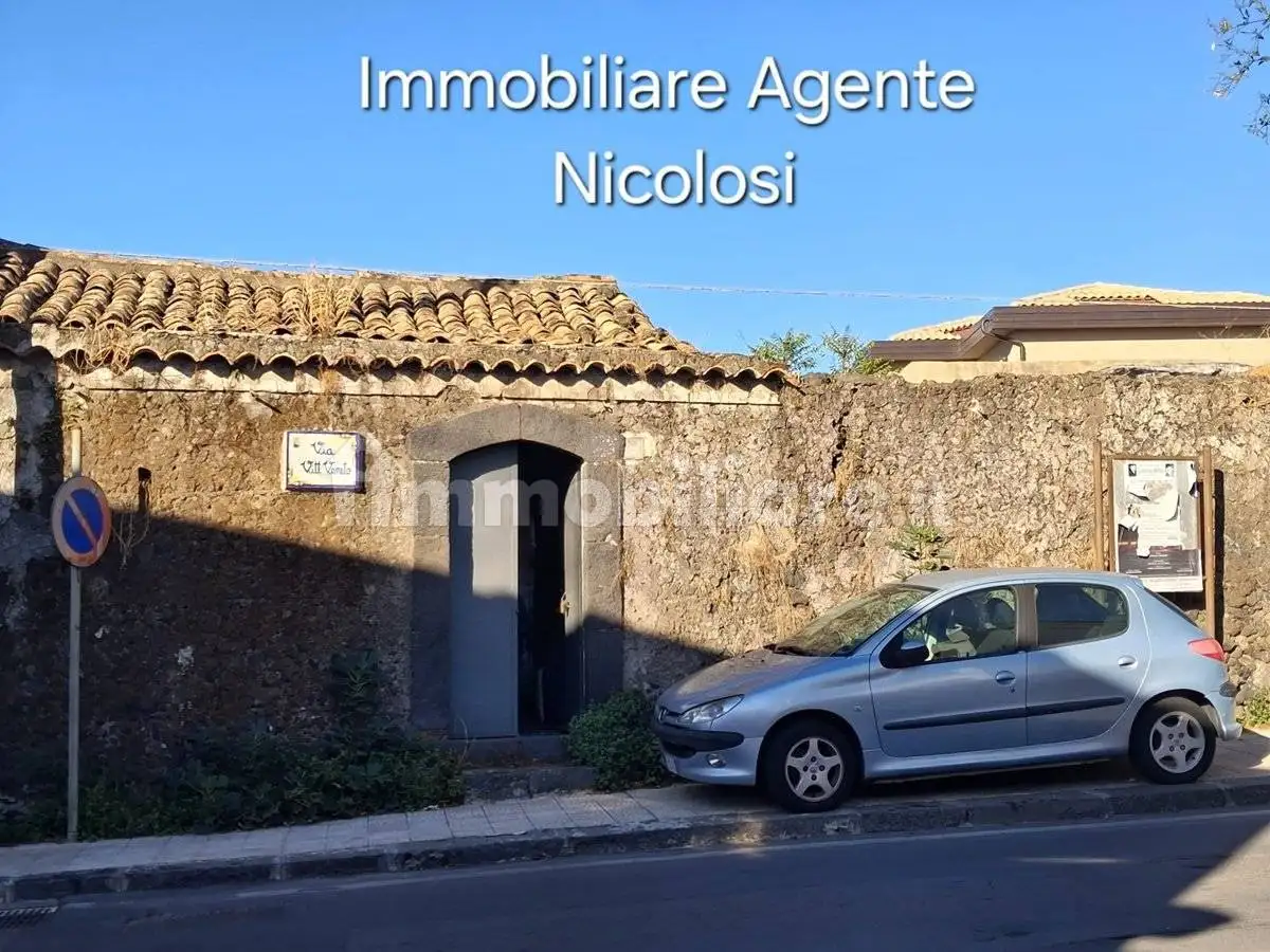 Rustico - Casale in vendita a Aci Bonaccorsi