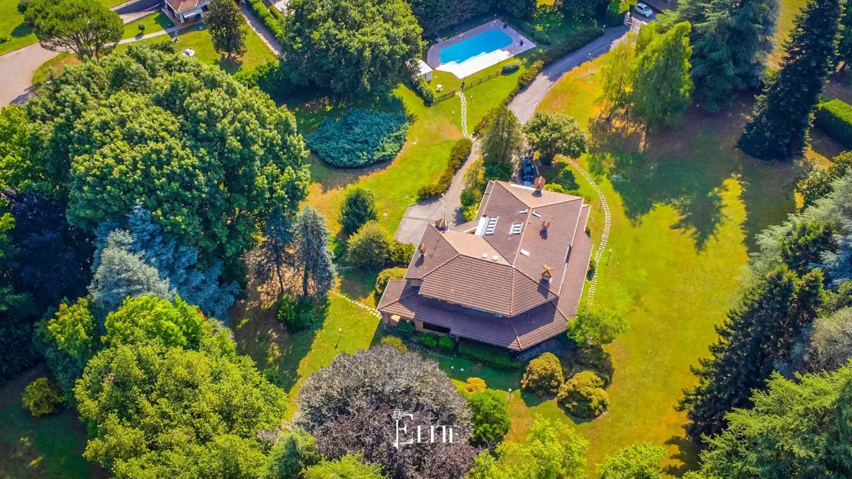 Villa in vendita a Dormelletto