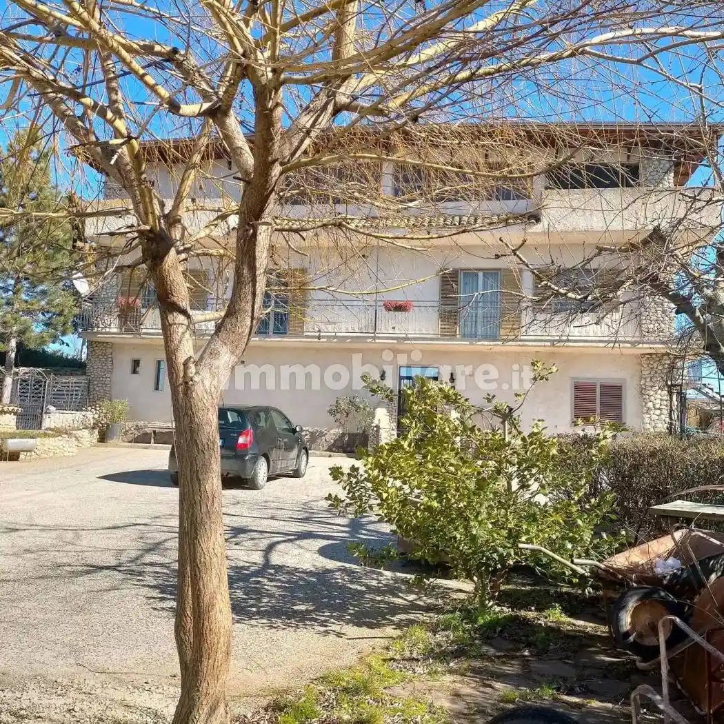 Villa unifamiliare via Tiburtina No Number, Cerchio - foto 2