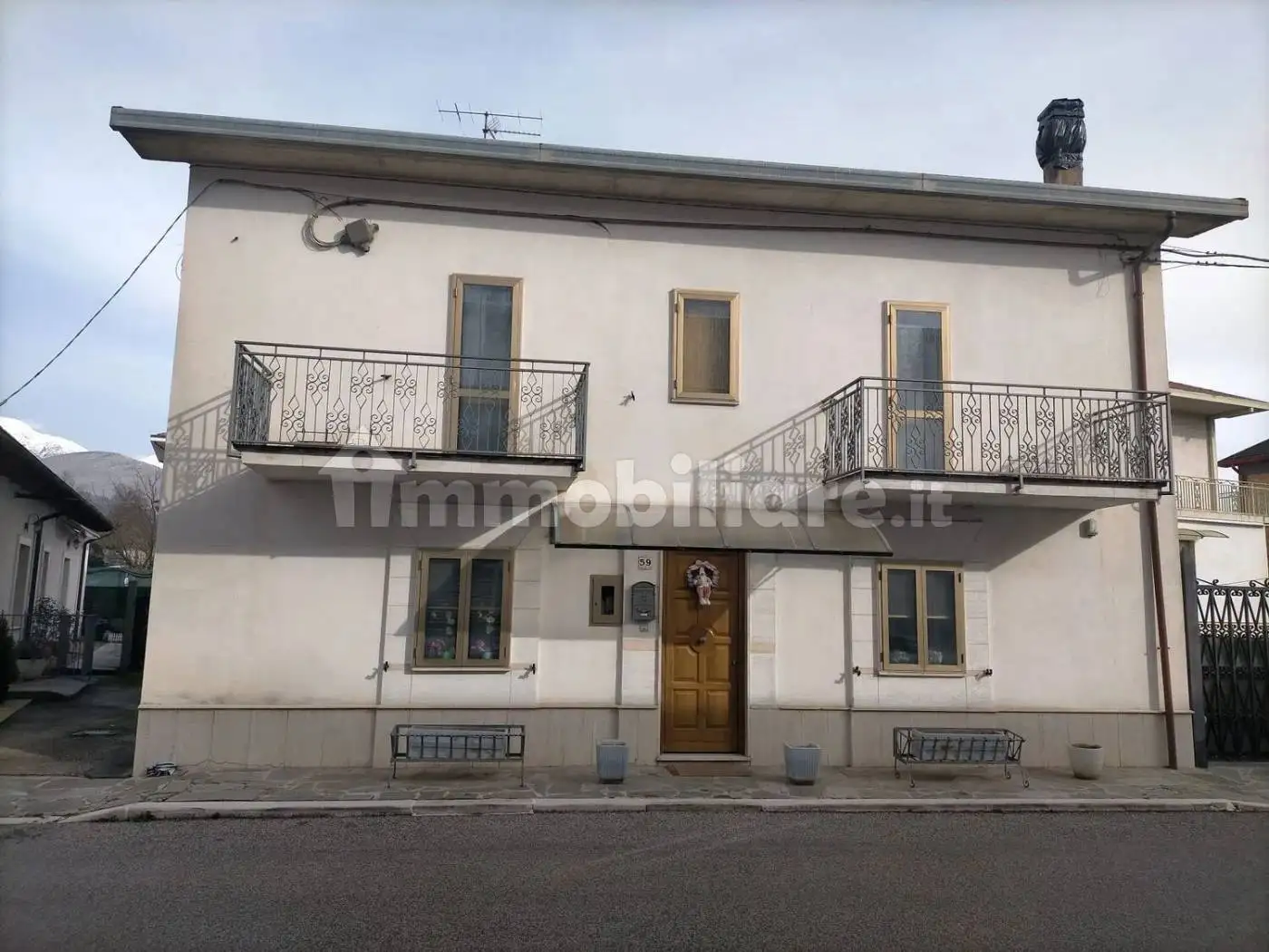 Villa in vendita a Magliano de' Marsi