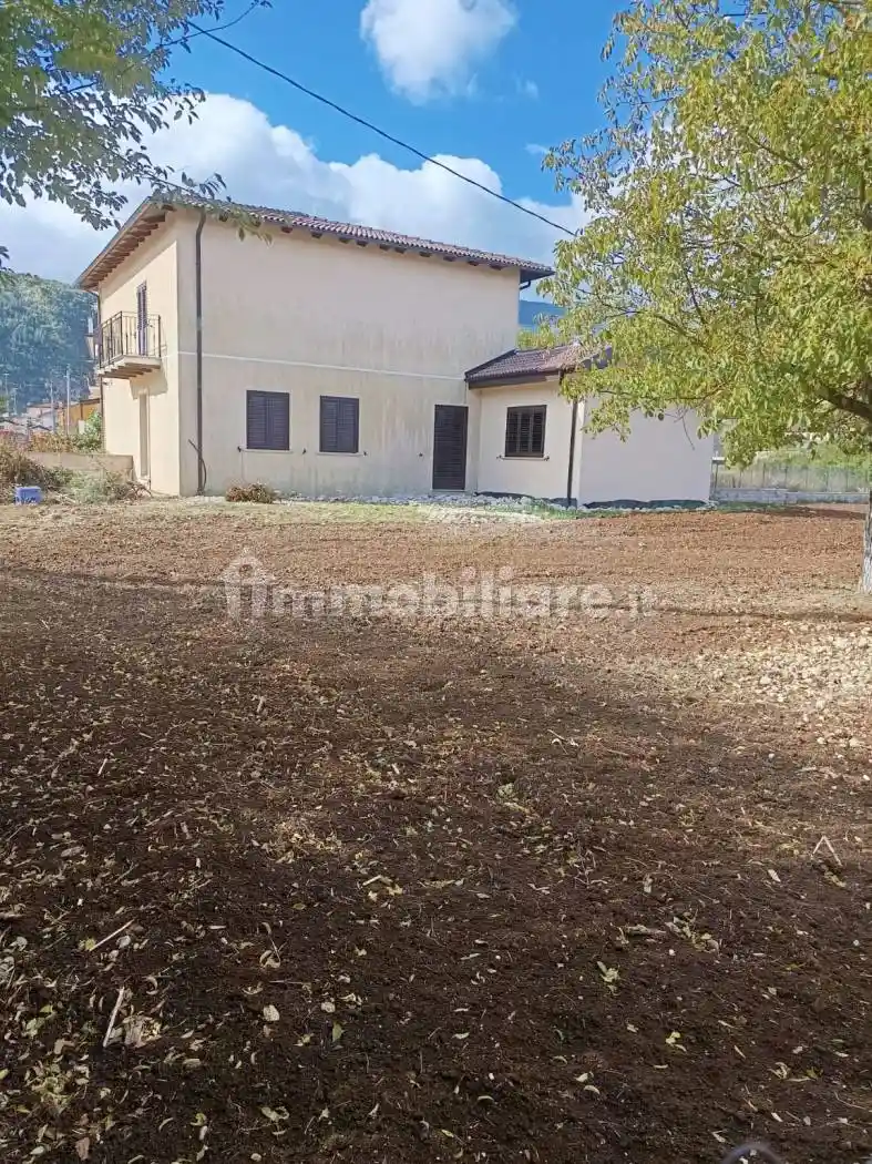 Villa unifamiliare via Salcito No Number, Centro, Capistrello - foto 3