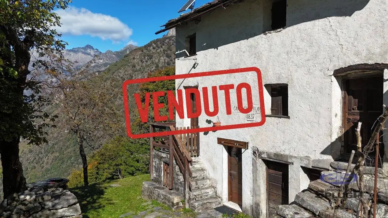 Villa in vendita a Verceia