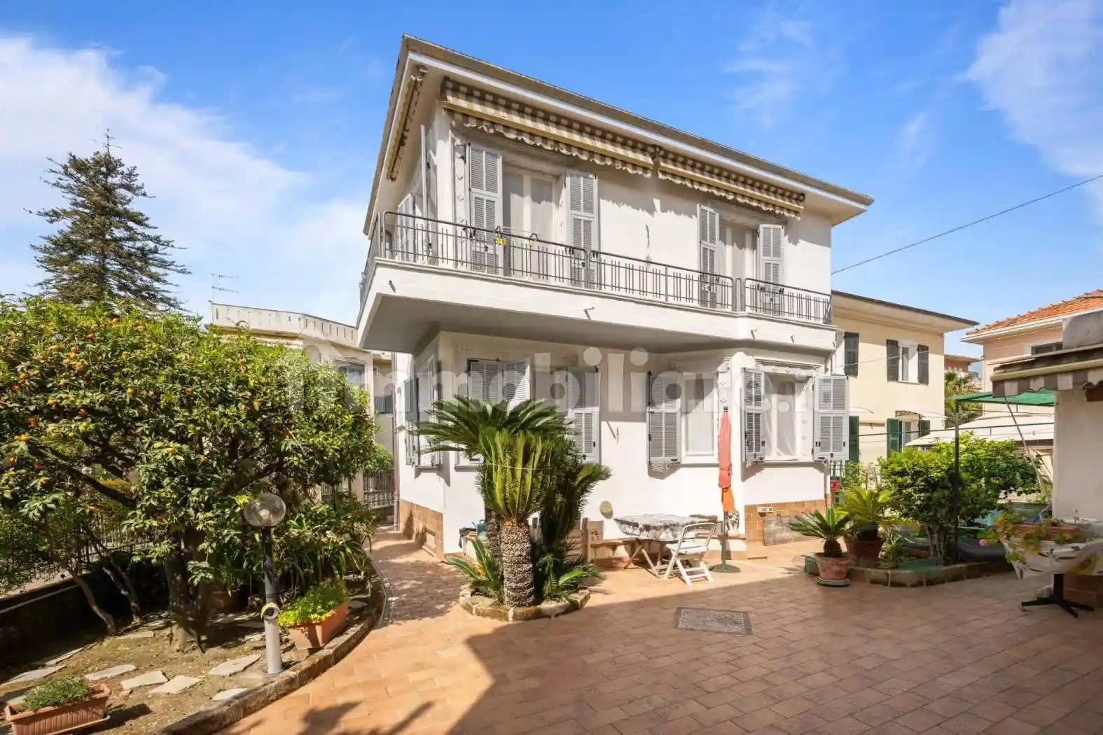 Villa in vendita a Bordighera