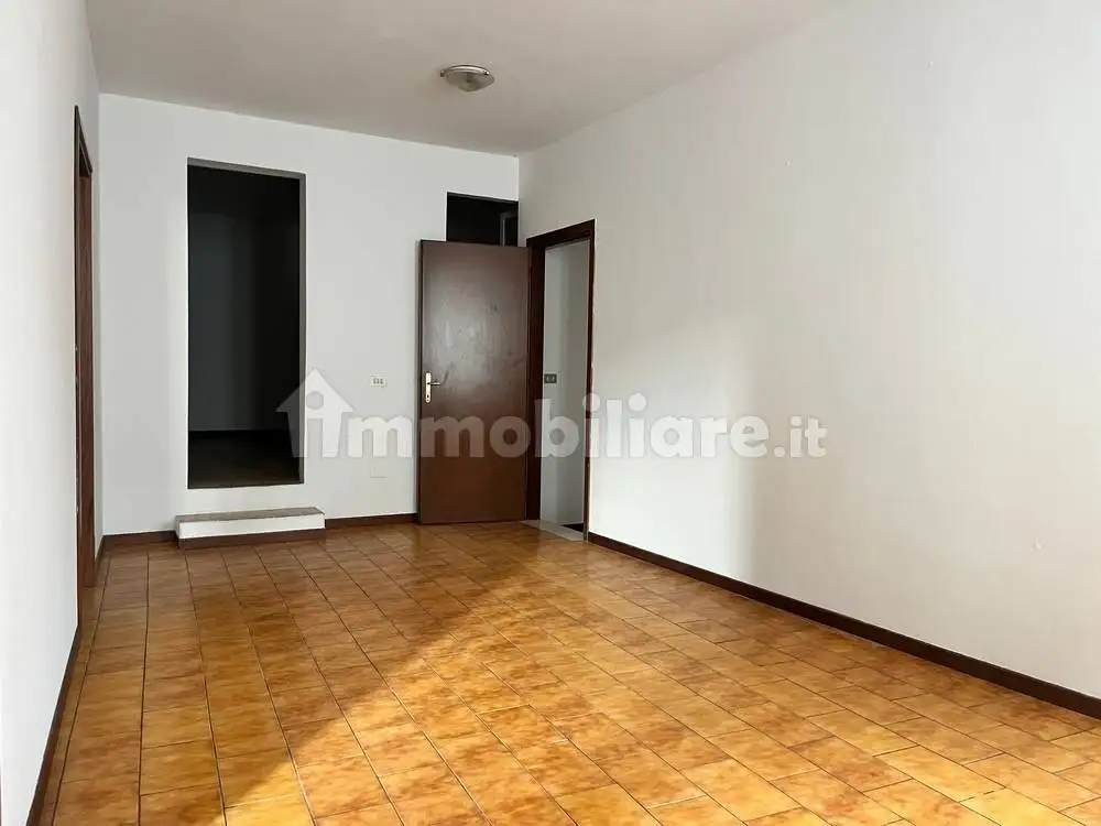 Trilocale via Enzo Ferrari 9, Centro, Borgo San Giacomo - foto 3