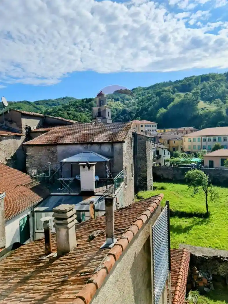 Quadrilocale piazza Vittorio Emanuele 3, Centro, Varese Ligure - foto 2