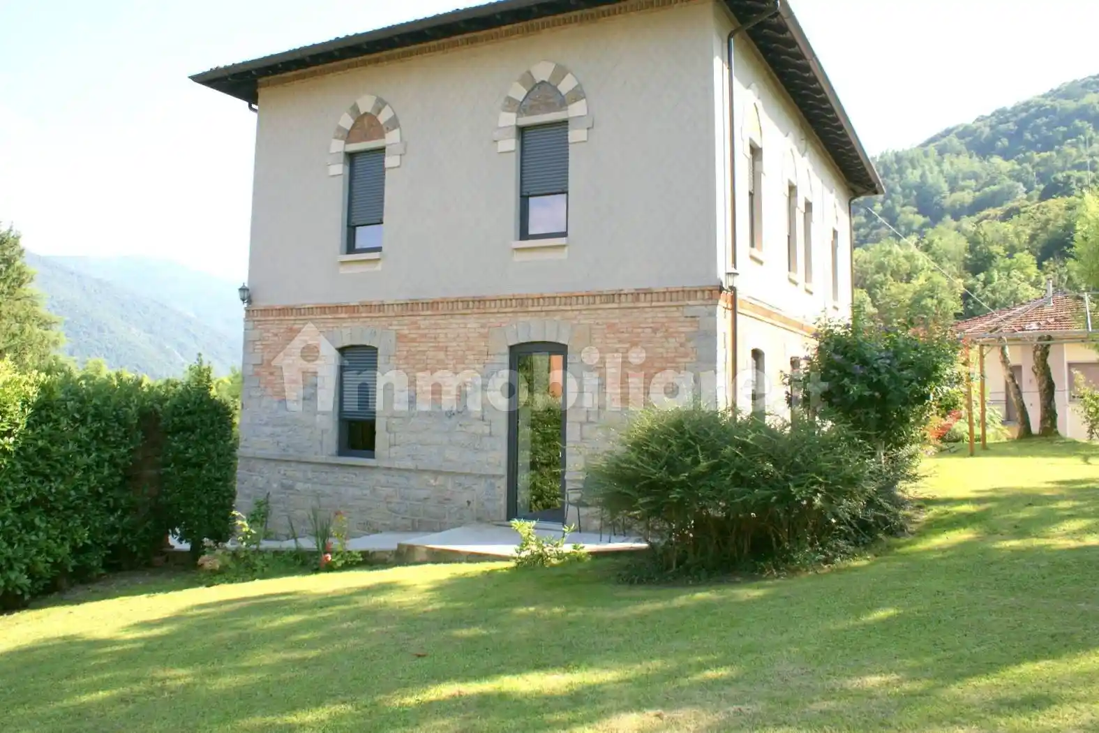 Villa in vendita a Casazza