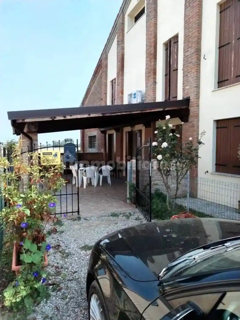 Villa unifamiliare via Corazza, 21, San Martino, Ferrara - foto 2