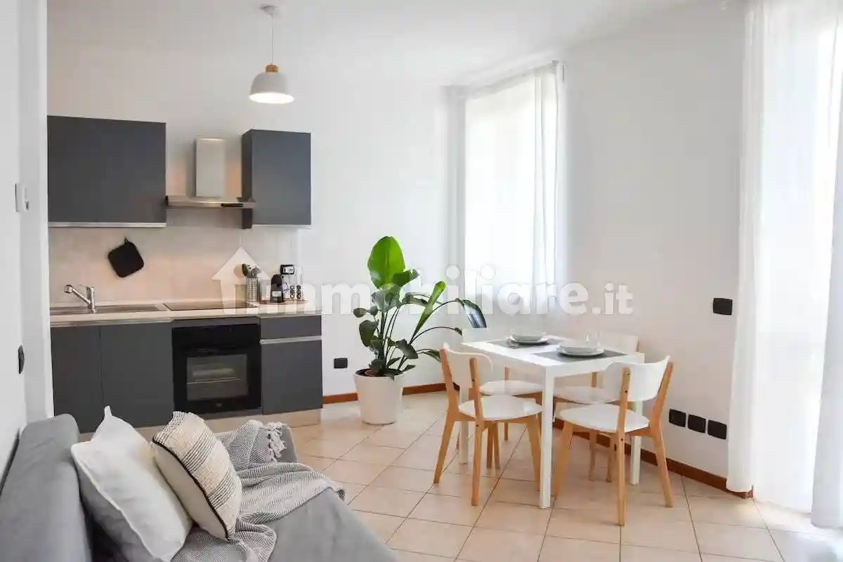 Appartamento in affitto a Cadegliano-Viconago