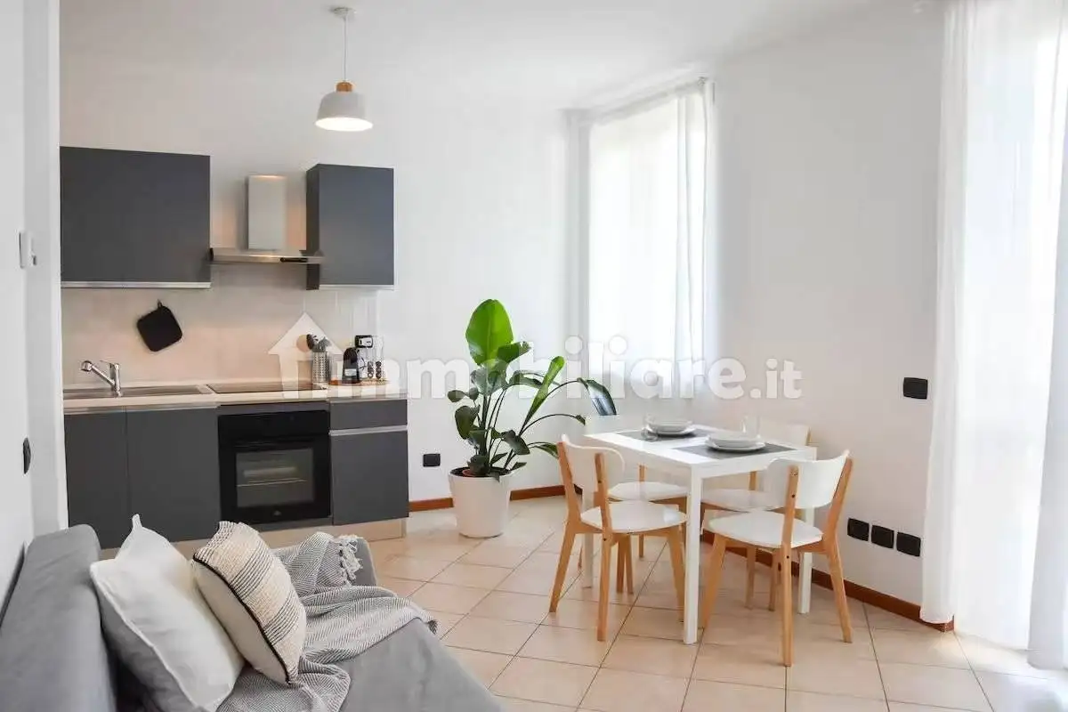 Appartamento in affitto a Cadegliano-Viconago