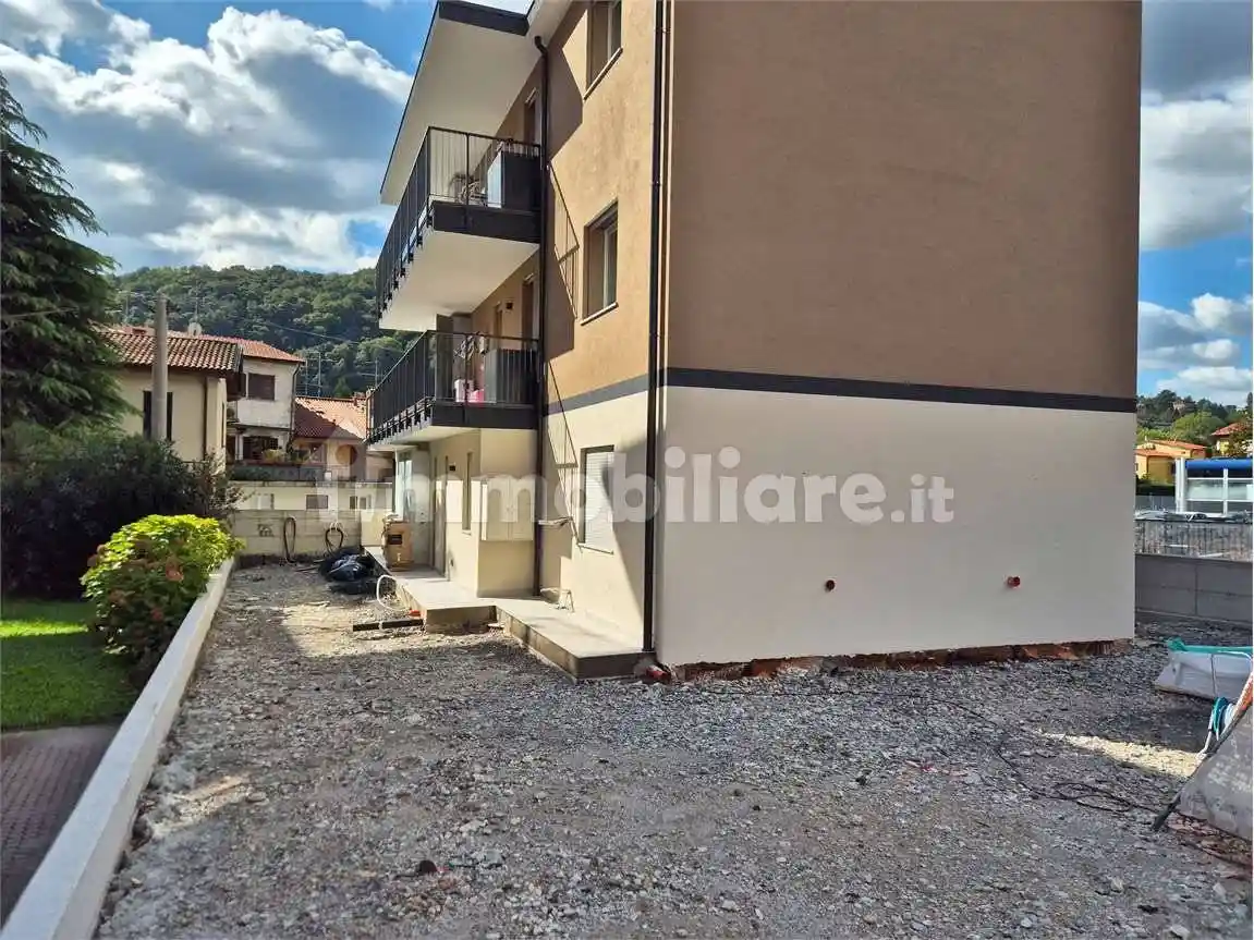 Trilocale via Pellegrino Tibaldi, Tavernola, Como - foto 2