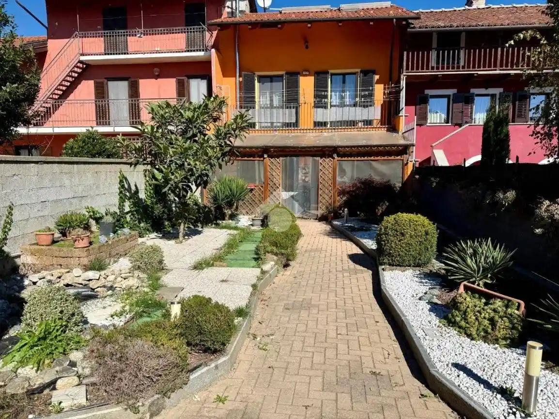 Terratetto plurifamiliare Strada avaro 26, Bricherasio - foto 2